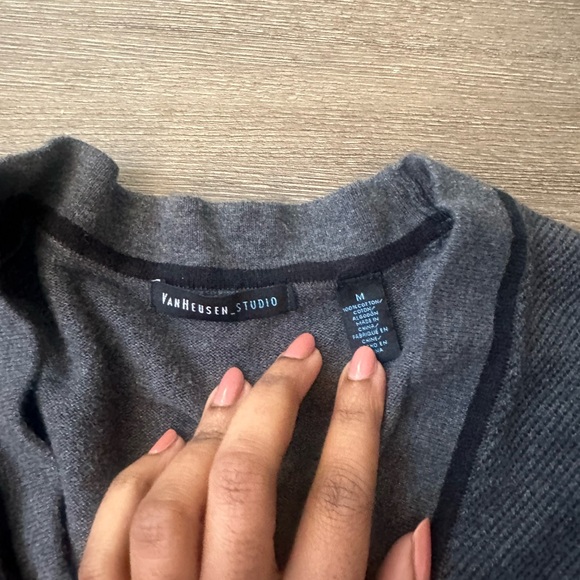 Vintage Van Heusen 100% Cotton Grey and Black Cardigan Sweater - Picture 5 of 7